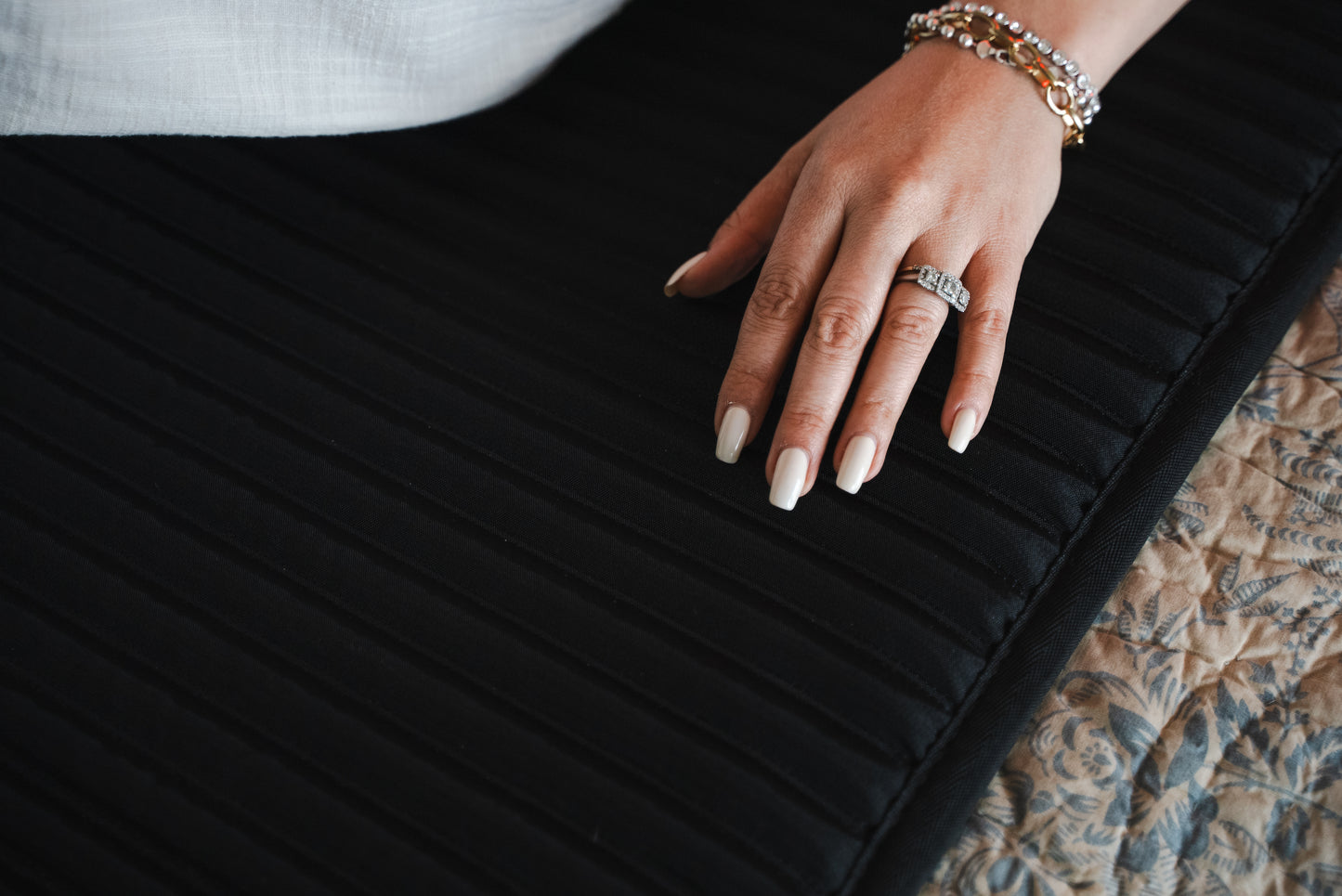 Lava Rock Meditation Mat with Infrared Heat + FREE Red Light Therapy Panel